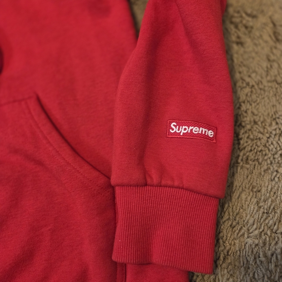 Supreme Hoodie - Picture 5 of 10